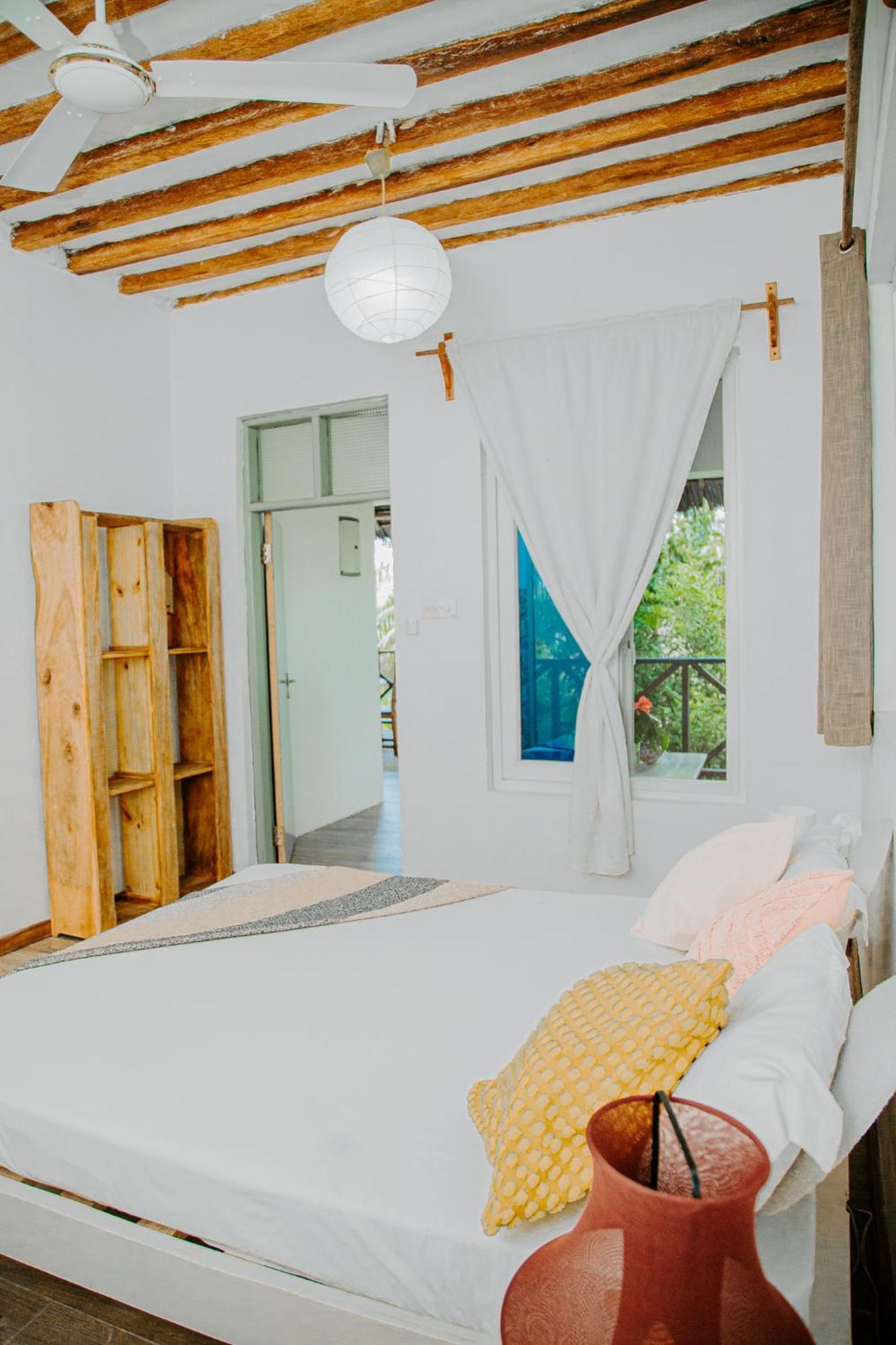 Bed and Breakfast Ocean Boho House Джамбиани Экстерьер фото