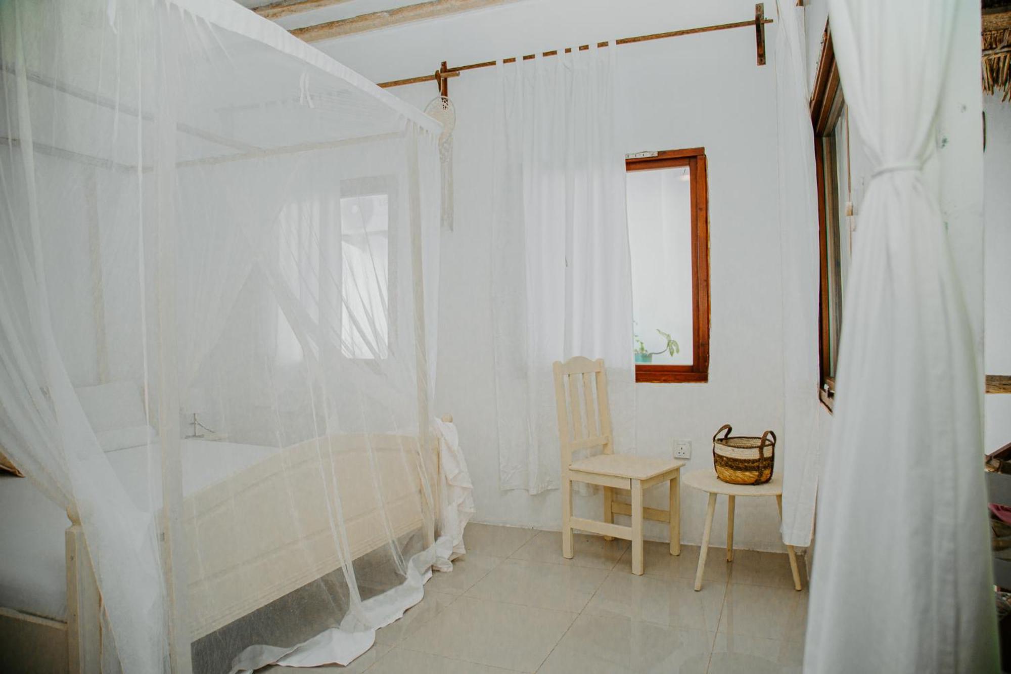 Bed and Breakfast Ocean Boho House Джамбиани Экстерьер фото