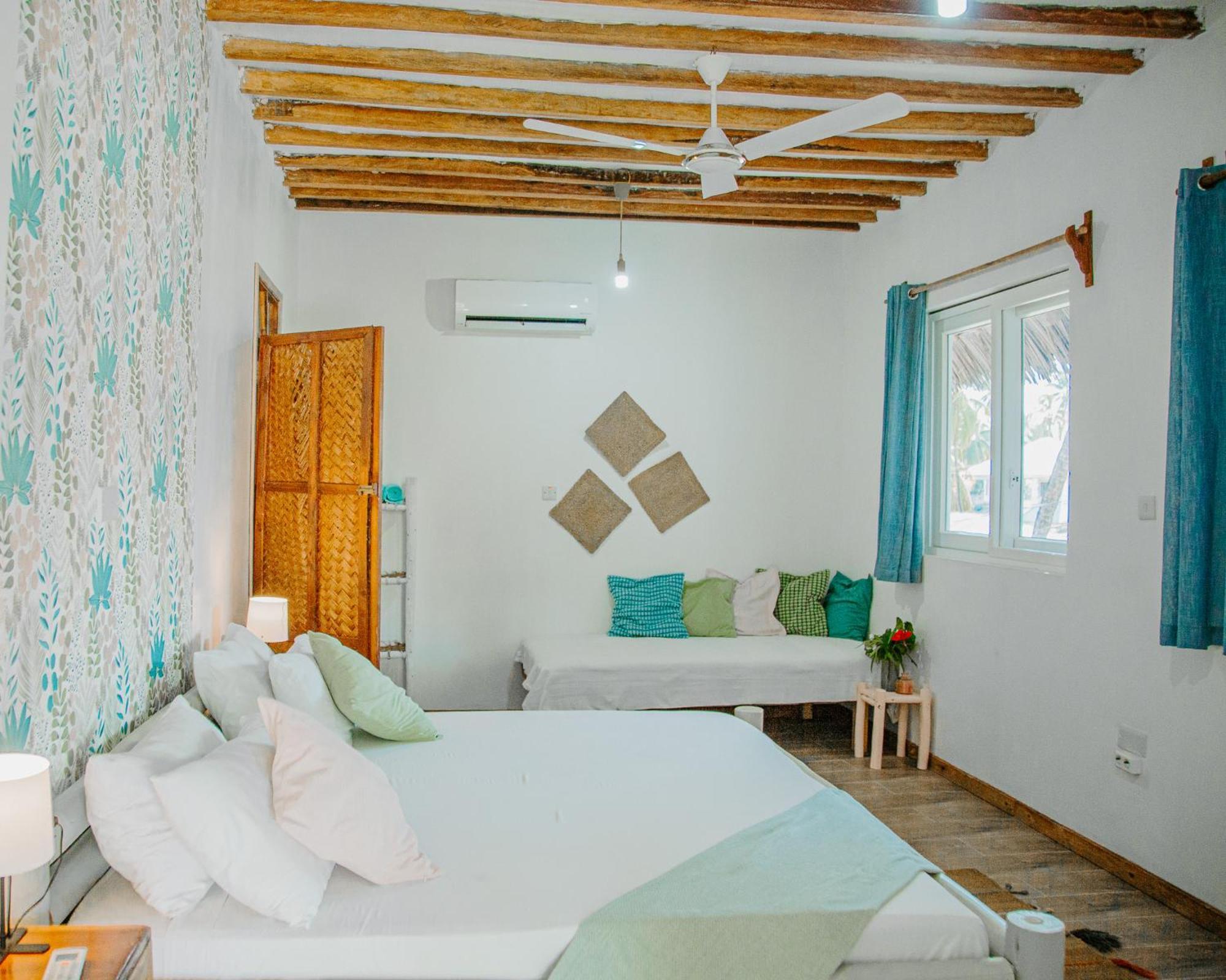 Bed and Breakfast Ocean Boho House Джамбиани Экстерьер фото