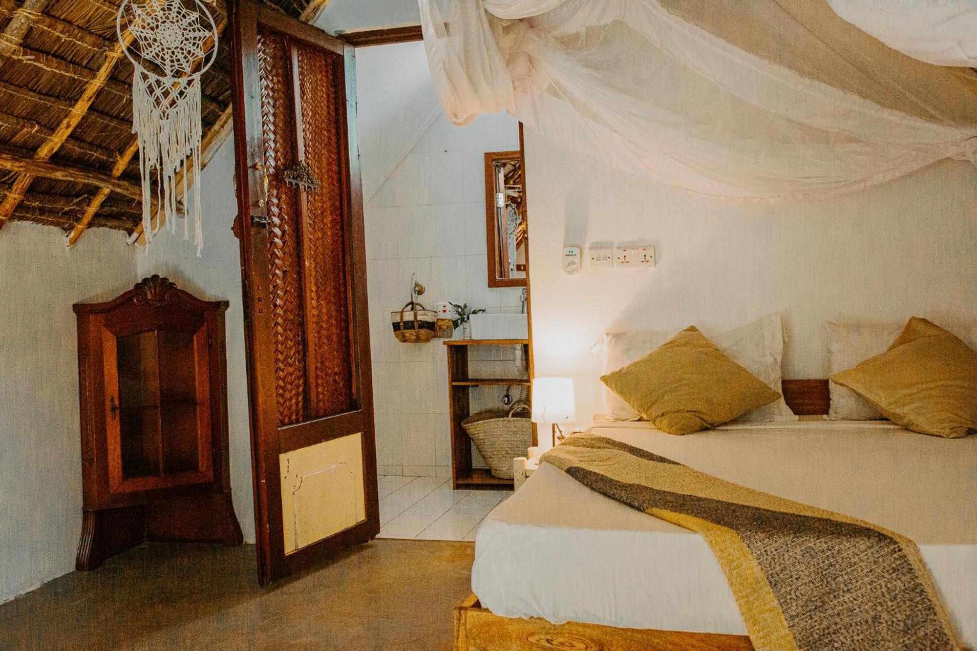 Bed and Breakfast Ocean Boho House Джамбиани Экстерьер фото