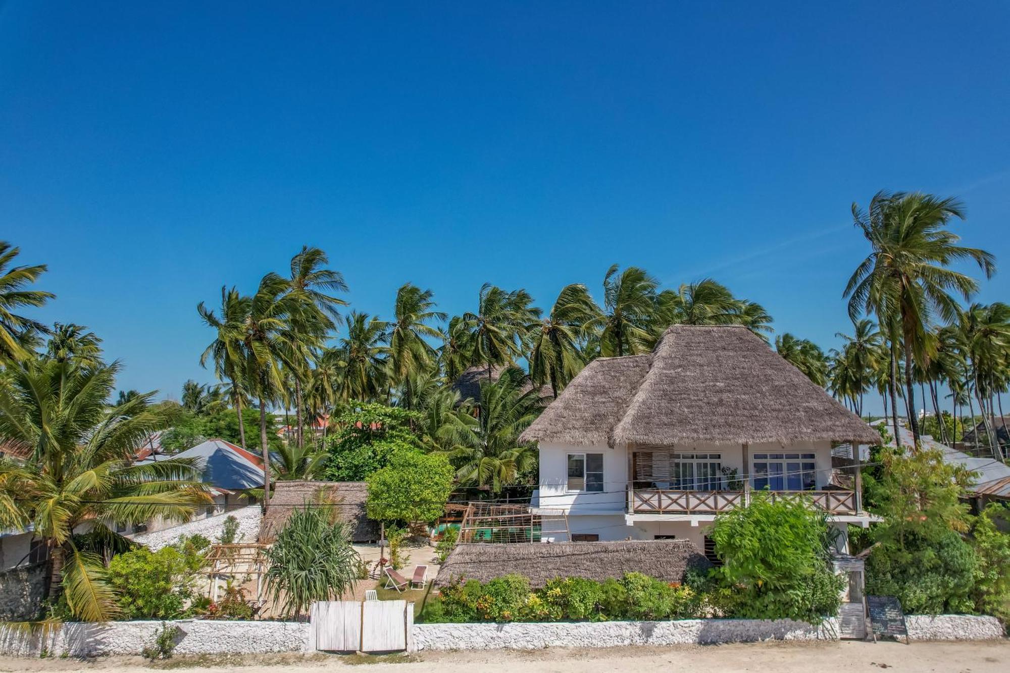Bed and Breakfast Ocean Boho House Джамбиани Экстерьер фото