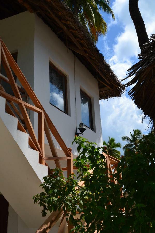 Bed and Breakfast Ocean Boho House Джамбиани Номер фото